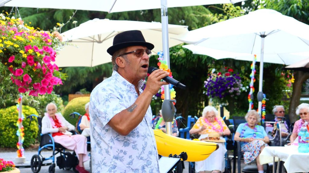Residents, relatives & volunteers Summer get-together
